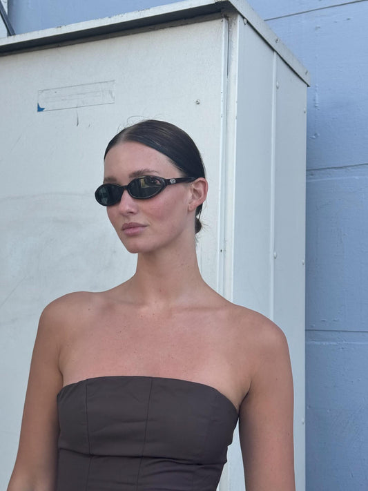 //Style 41// Deluxe Vintage 90s Deadstock High Quality Oval Sunglasses - Black