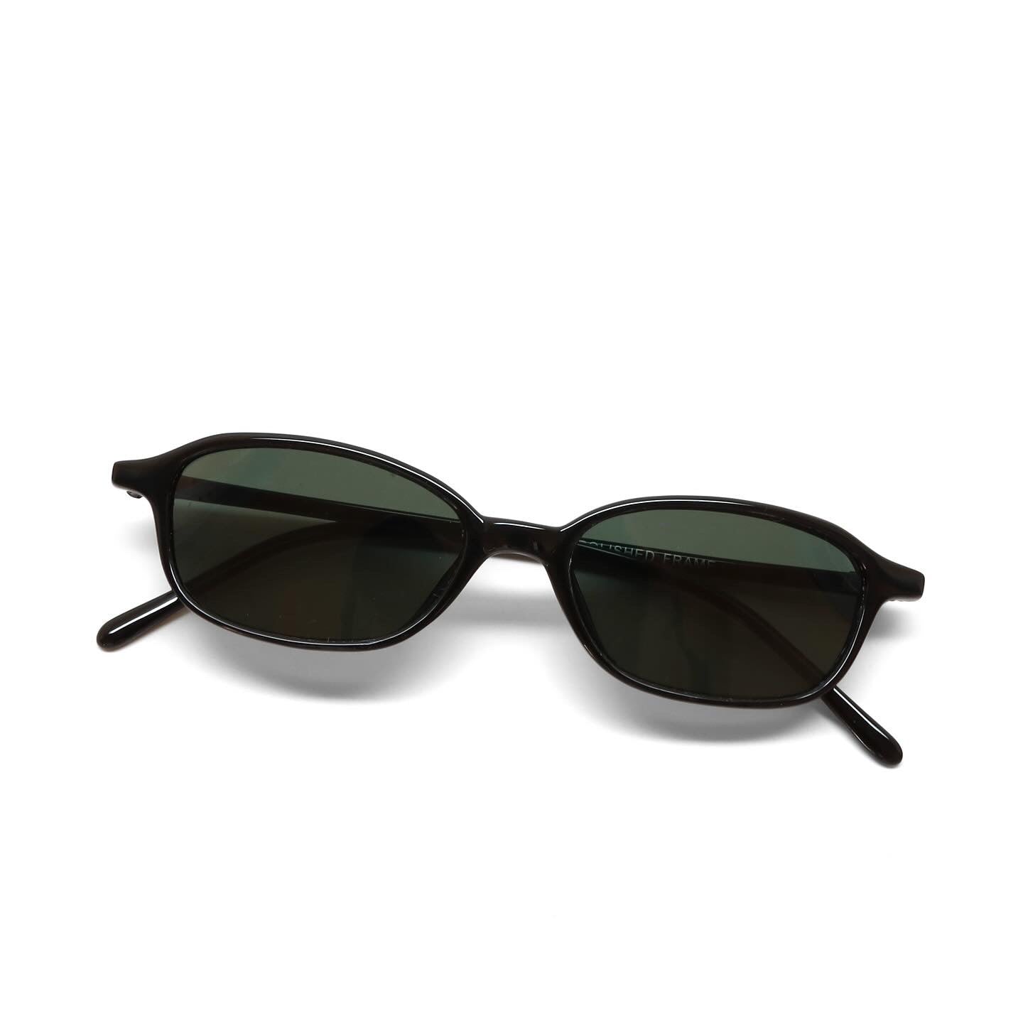 //Style 37// Deluxe Vintage 90s Deadstock Small Chic Oval Sunglasses - Black