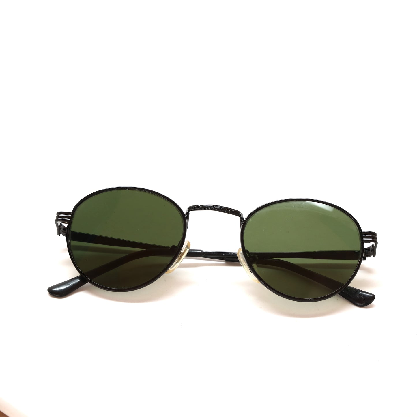 Vintage Standard Size Classic Circular Frame Deadstock Sunglasses - Black