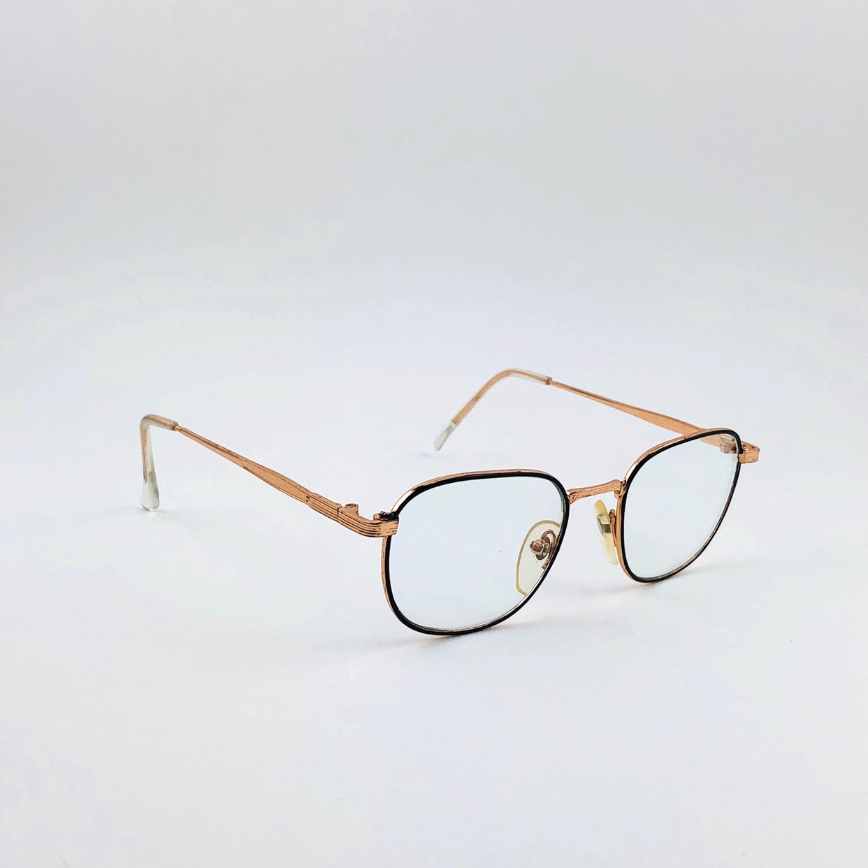 Vintage Small Sized 90s Clear Metal Framed Specs - Clear