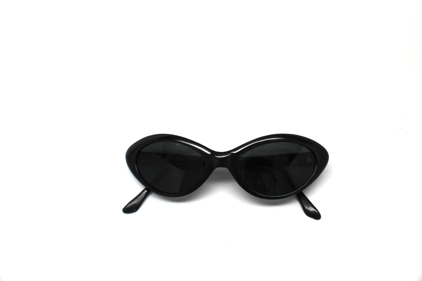 Vintage Small Size 90s Deadstock Mathilde Arched Triangle Sunglasses - Black